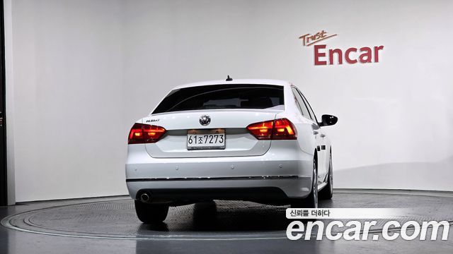 Volkswagen Passat 2013 — photo 4