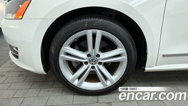 Volkswagen Passat 2013 — photo 5