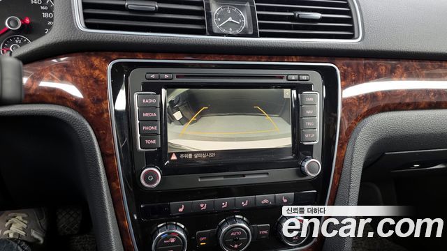 Volkswagen Passat 2013 — photo 15