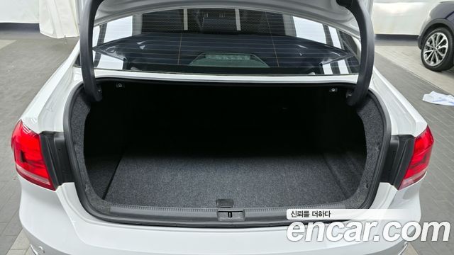 Volkswagen Passat 2013 — photo 20