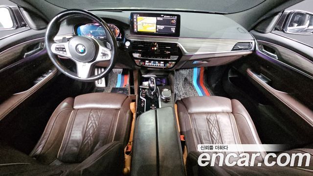 BMW Gran Turismo 2021 — photo 7