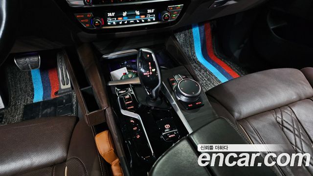 BMW Gran Turismo 2021 — photo 9