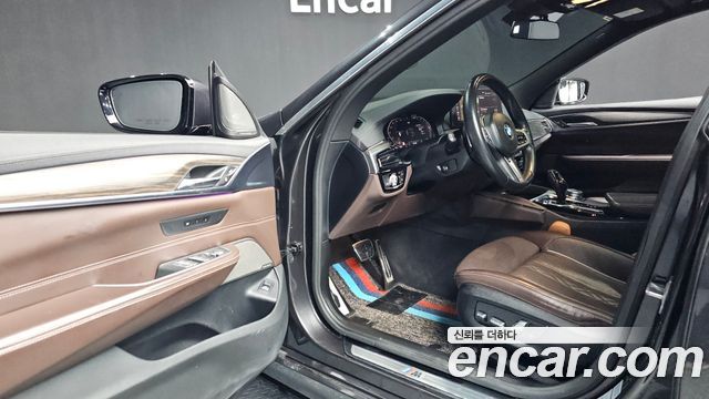 BMW Gran Turismo 2021 — photo 10