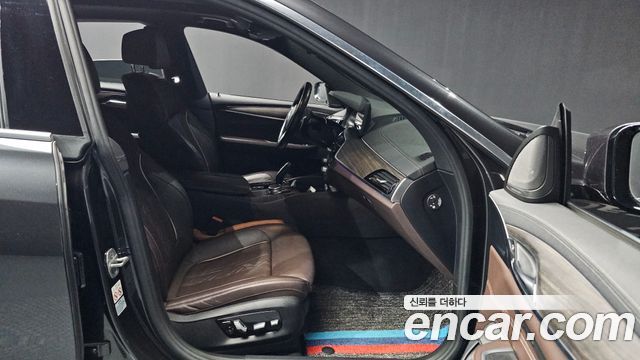 BMW Gran Turismo 2021 — photo 11