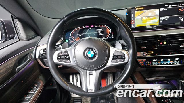 BMW Gran Turismo 2021 — photo 13