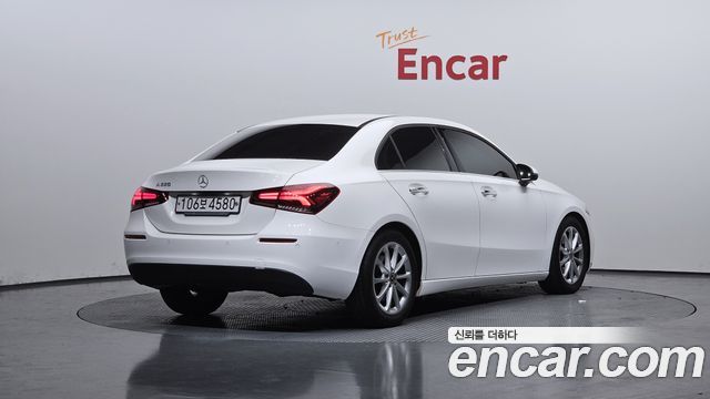 Mercedes-Benz A-Class 2020 — photo 2