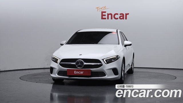 Mercedes-Benz A-Class 2020 — photo 3