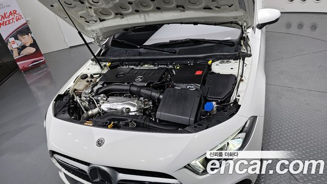 Mercedes-Benz A-Class 2020 — photo 6