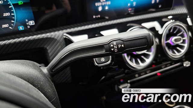 Mercedes-Benz A-Class 2020 — photo 9