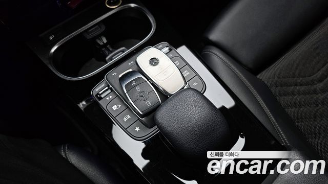 Mercedes-Benz A-Class 2020 — photo 17