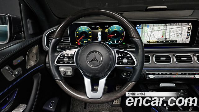 Mercedes-Benz GLS-Class 2022 — photo 13