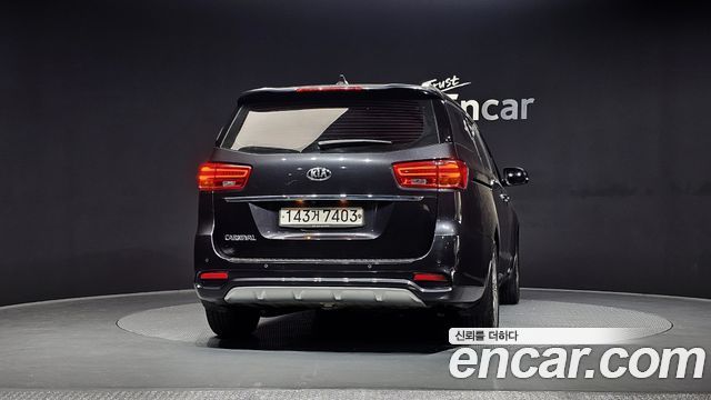 Kia Canival 2020 — photo 4