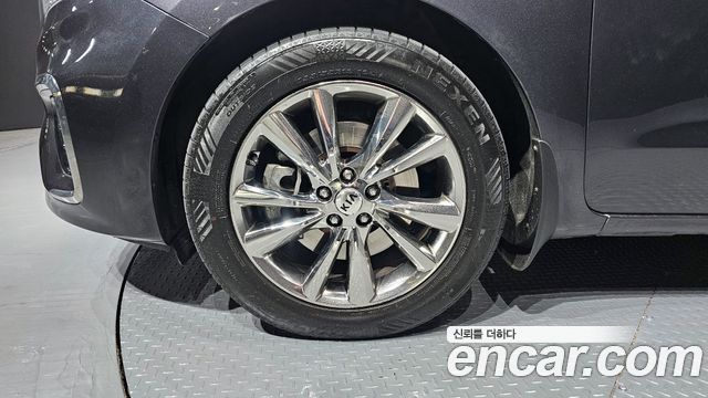 Kia Canival 2020 — photo 5