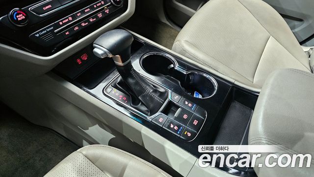 Kia Canival 2020 — photo 9