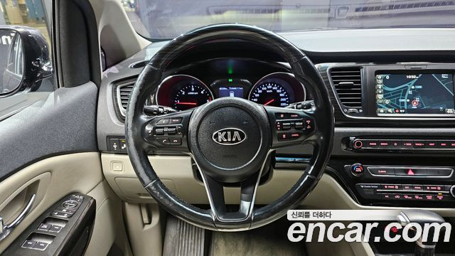 Kia Canival 2020 — photo 13