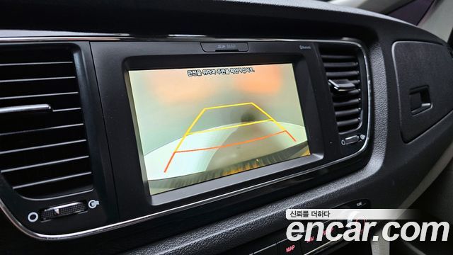 Kia Canival 2020 — photo 15