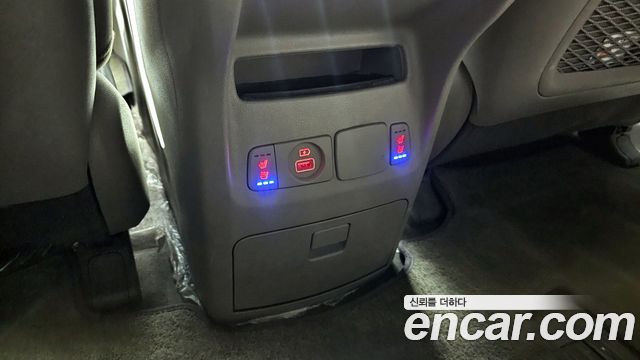 Kia Canival 2020 — photo 18