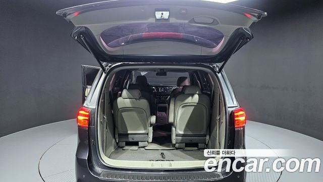 Kia Canival 2020 — photo 20