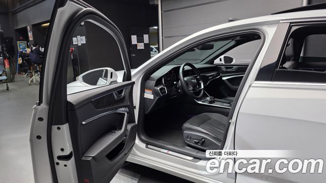 Audi A6 2023 — photo 11