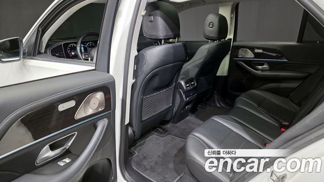 Mercedes-Benz GLE-Class 2023 — photo 11