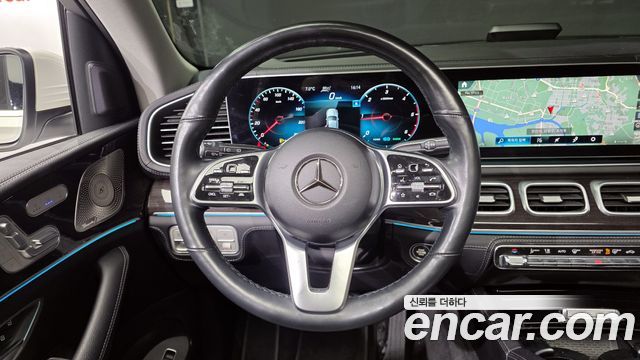Mercedes-Benz GLE-Class 2023 — photo 13