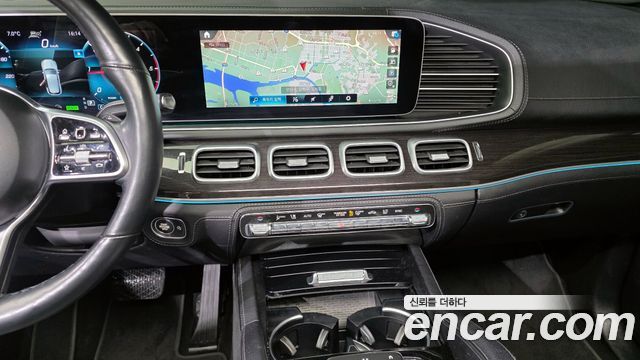 Mercedes-Benz GLE-Class 2023 — photo 19