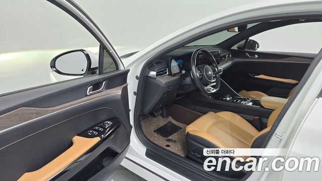 Kia K5 2021 — photo 10