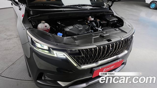 Kia Canival 2023 — photo 6