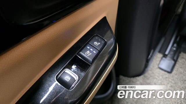Kia Canival 2023 — photo 18