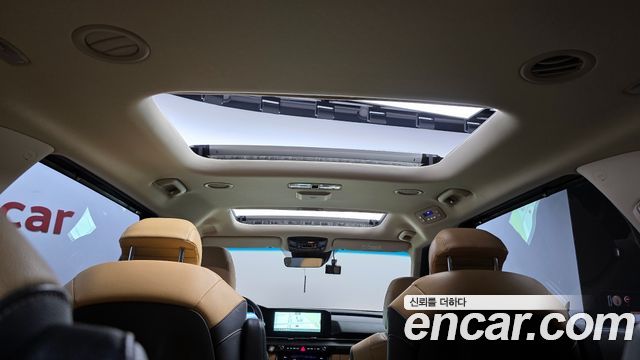 Kia Canival 2023 — photo 19