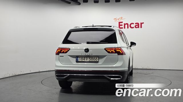 Volkswagen Tiguan 2023 — photo 4