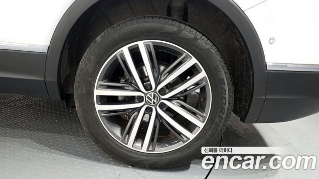 Volkswagen Tiguan 2023 — photo 5