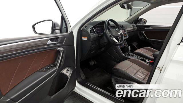 Volkswagen Tiguan 2023 — photo 10