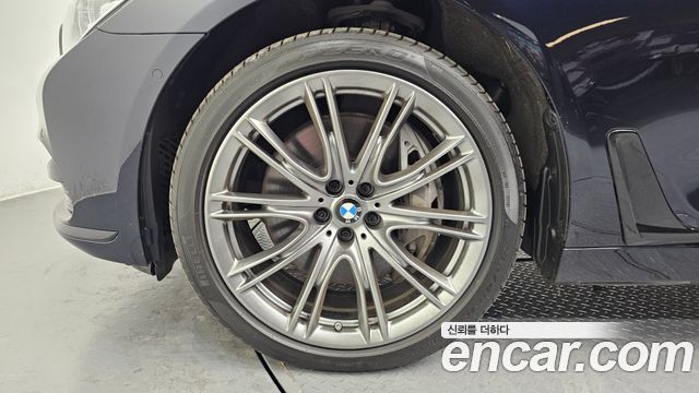 BMW 7-Series 2016 — photo 5