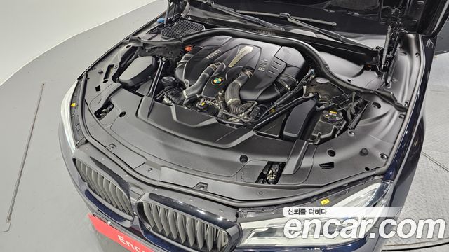 BMW 7-Series 2016 — photo 6