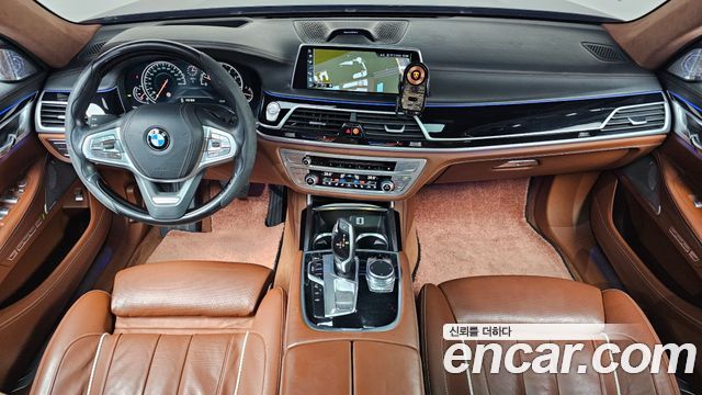 BMW 7-Series 2016 — photo 7
