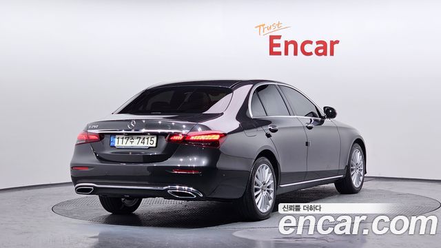Mercedes-Benz E-Class 2021 — photo 2