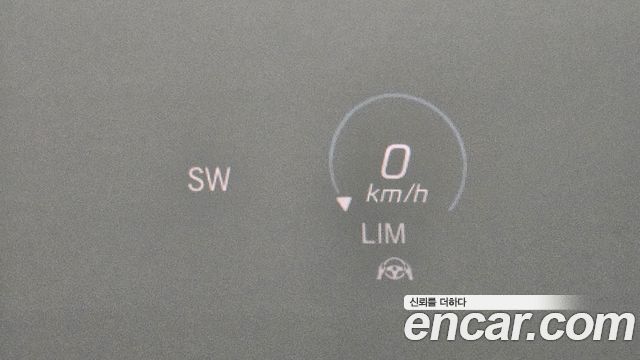 Mercedes-Benz E-Class 2021 — photo 16