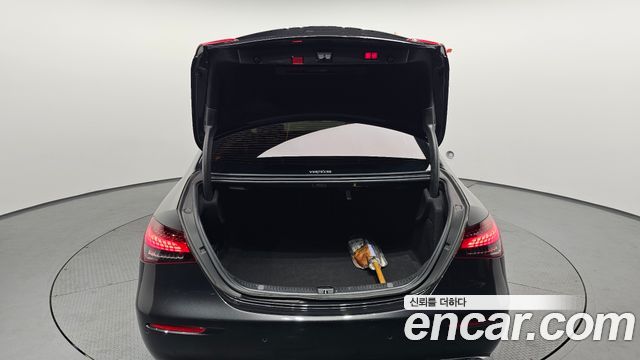 Mercedes-Benz E-Class 2021 — photo 20