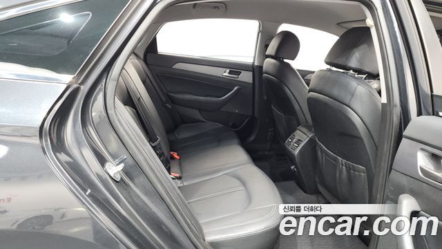 Hyundai Sonata 2018 — photo 12