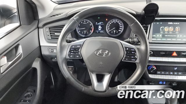 Hyundai Sonata 2018 — photo 13