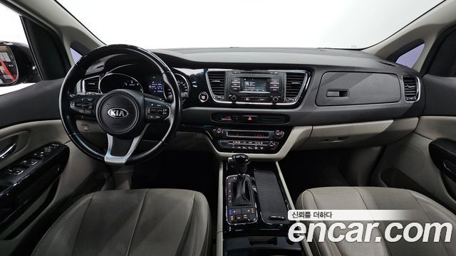 Kia Canival 2016 — photo 7