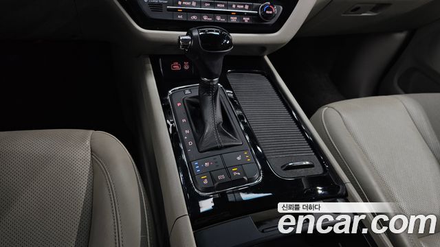 Kia Canival 2016 — photo 9