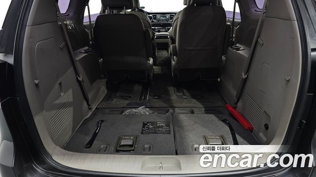 Kia Canival 2016 — photo 20