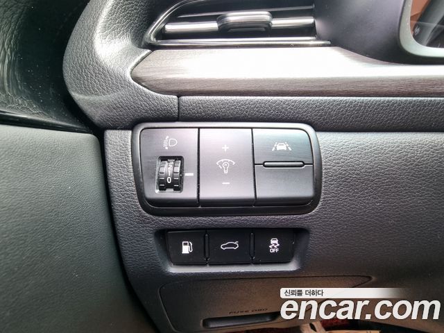 Kia K7 2020 — photo 13