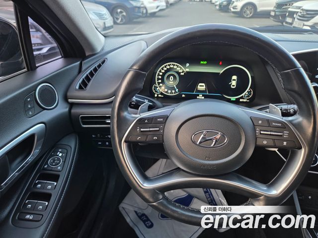 Hyundai Sonata 2022 — photo 12