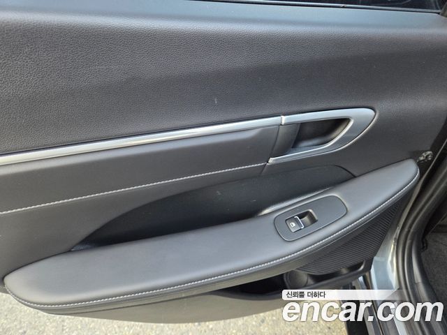 Hyundai Sonata 2022 — photo 14