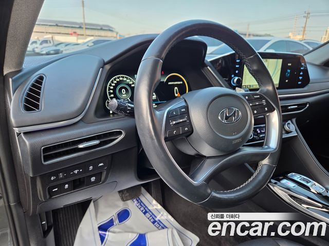 Hyundai Sonata 2022 — photo 15