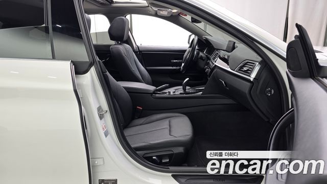 BMW 4-Series 2020 — photo 10
