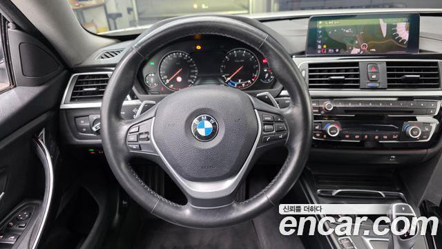 BMW 4-Series 2020 — photo 13